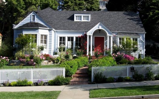 Tips To Improve Your Yard Prior to Selling